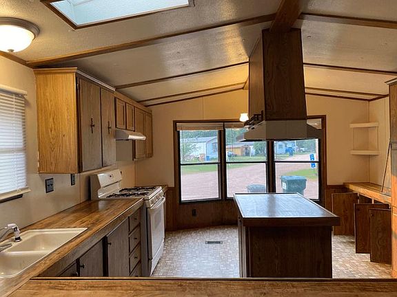 3rd image of 110 N 120th Ave Lot 502
