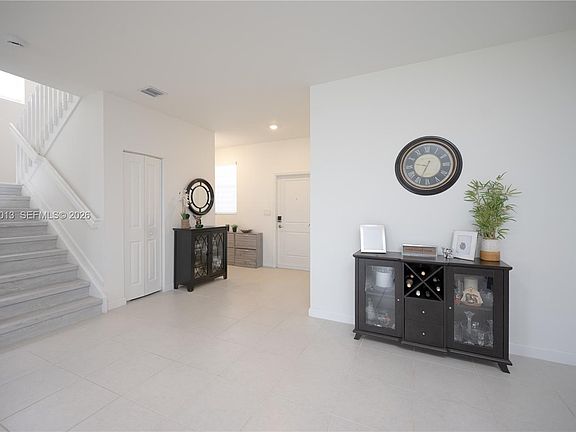 5th image of 13609 SW 185th Ln
