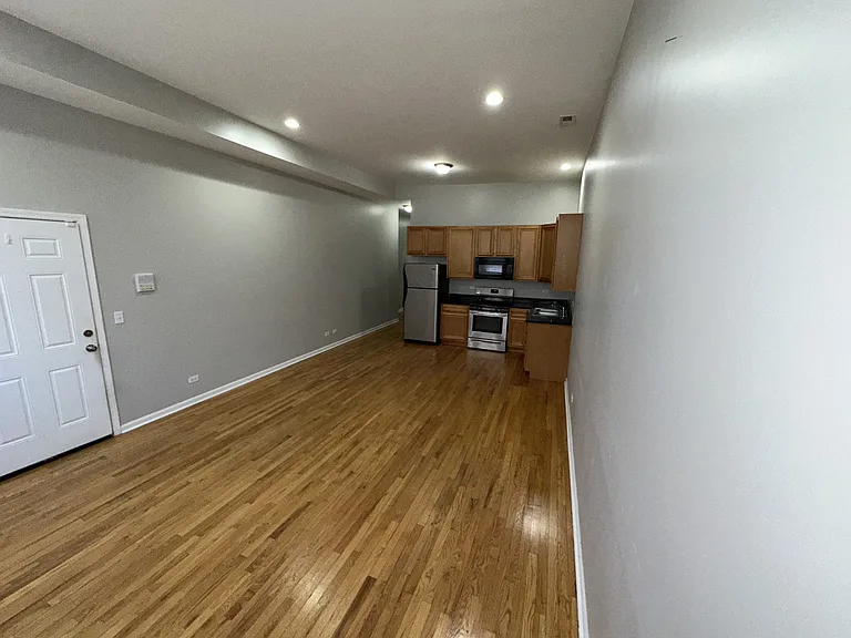 2438 N Laramie Ave #1N — Photo 5
