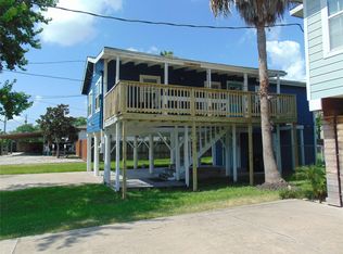 118 14th St, San Leon, TX 77539