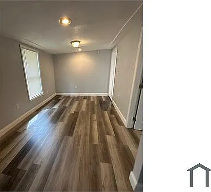 326 Claude St — Photo 6