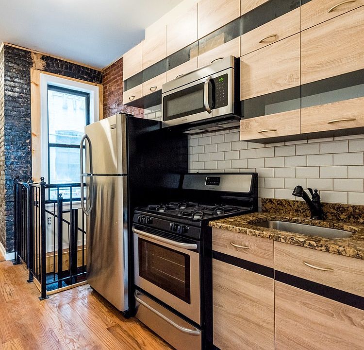 1st image of 870 Hart St #1S