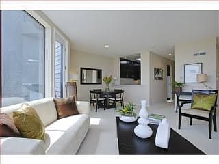 4th image of 830 De Haro St #2