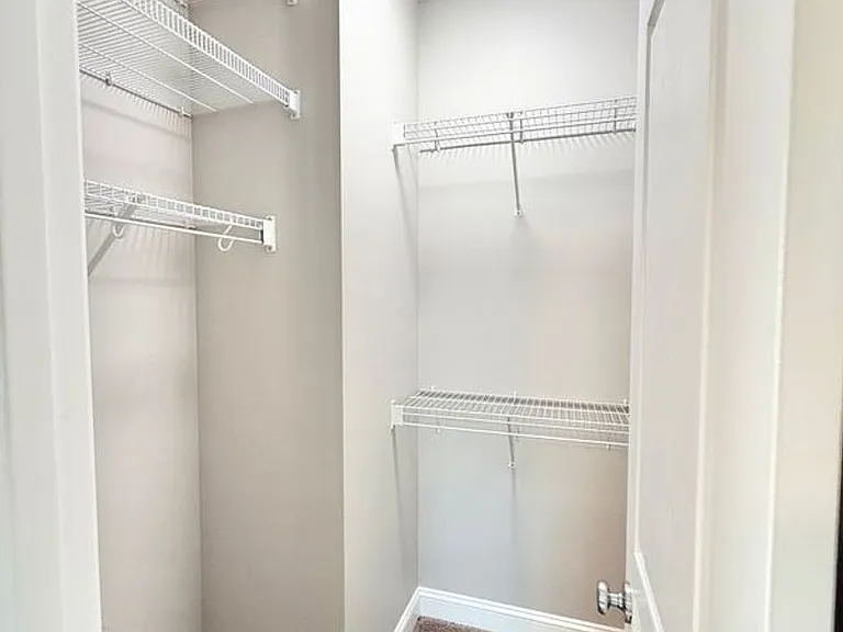 228 Village Grn — Photo 22