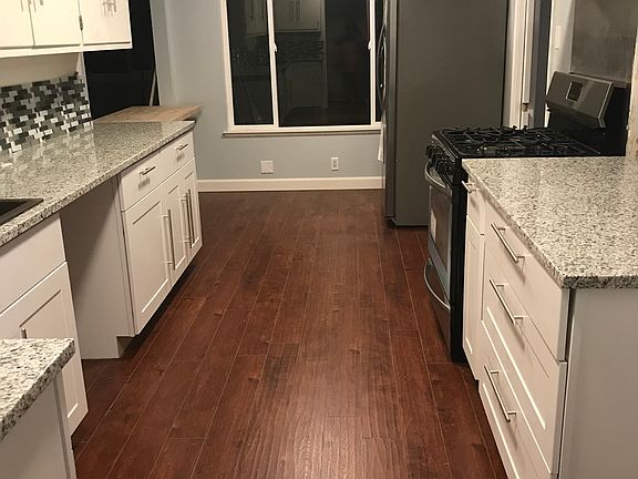 4th image of 1295 Bent Dr