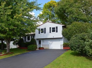 8435 Quadrant Ln, Baldwinsville, NY 13027