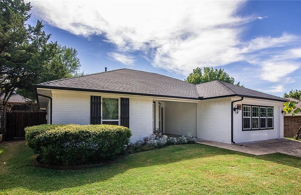 1st image of 109 Park Cir