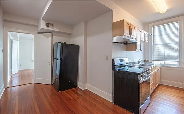 2108 Broadway St #9 — Photo 4