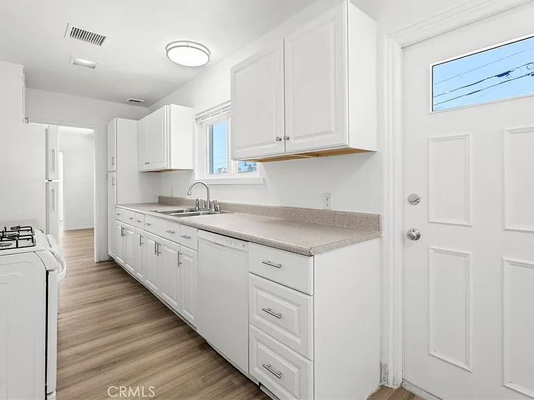 511 E Palm Ave — Photo 11