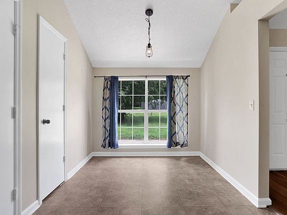 5th image of 520 Rice Gate Dr