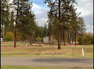 8708 N River Rock Ln, Nine Mile Falls, WA 99026