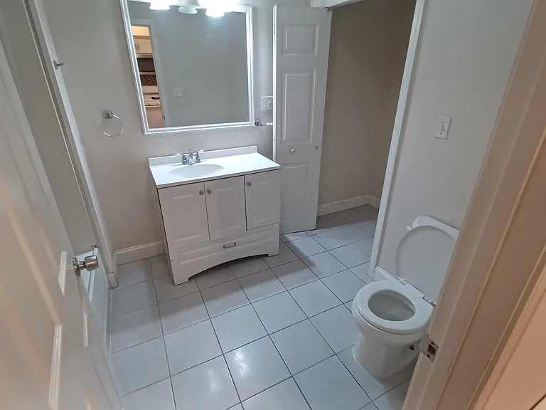 293 Meridian St #2 — Photo 5