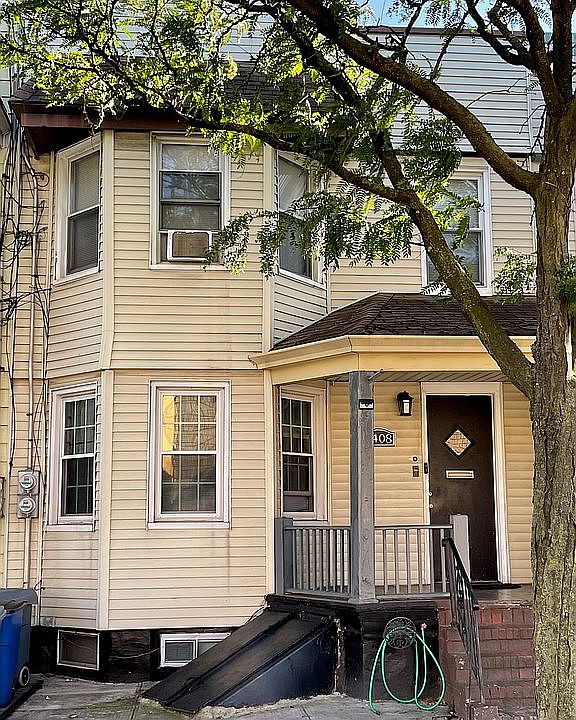 1st image of 6408 Metropolitan Ave