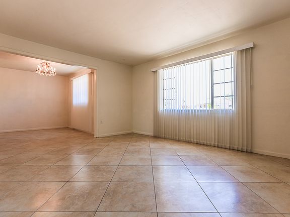 5th image of 2836 W Orchid Ln