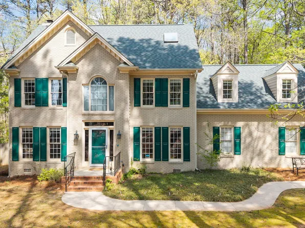 2401 Worthing Ct, Wake Forest, NC 27587