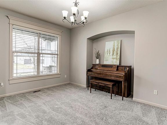 5th image of 8441 Shady Bend Rd