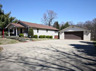 4815 Manslick Rd, Louisville, KY 40216