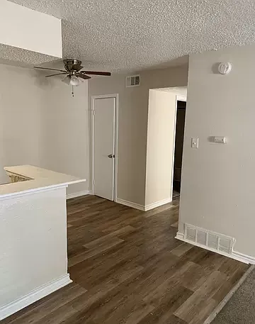 1403 Jackson Keller Rd — Photo 16