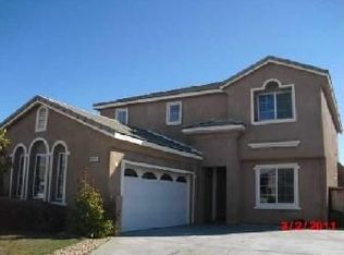 9343 Creosote Ave, Oak Hills, CA 92344