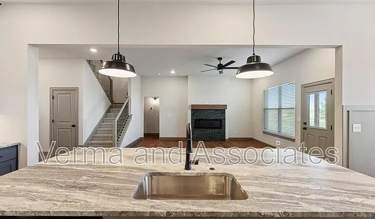 1221 Mammoth St — Photo 41