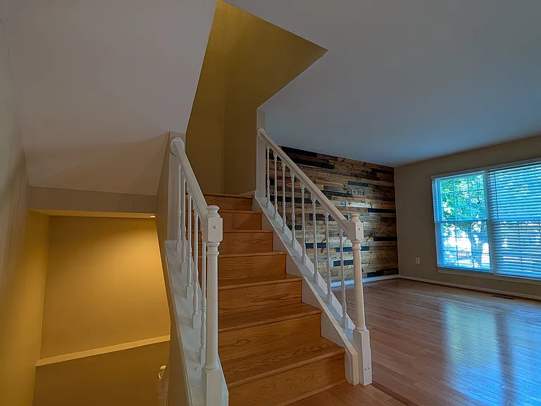 42 Battersea Bridge Ct — Photo 5