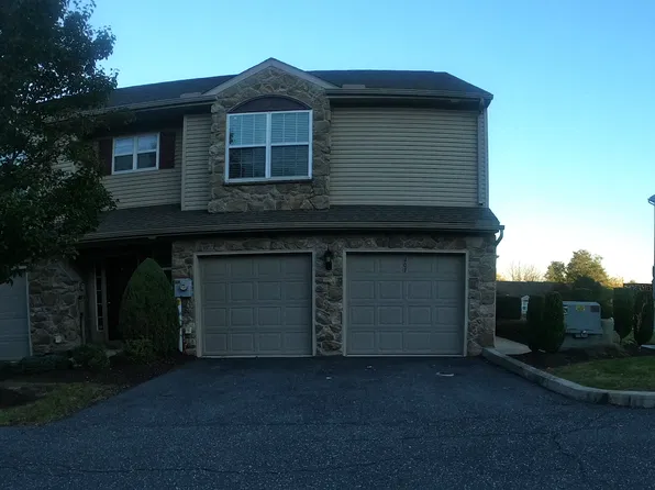 207 Wooley Hollow Ct, Mechanicsburg, PA 17055