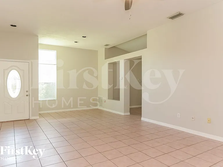 8858 Parliament Ct — Photo 5