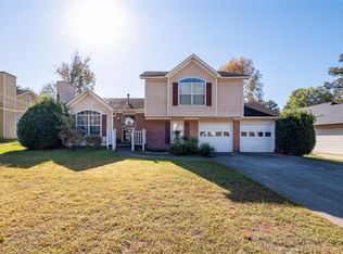 6140 Emerald Pointe Cir, Atlanta, GA 30349