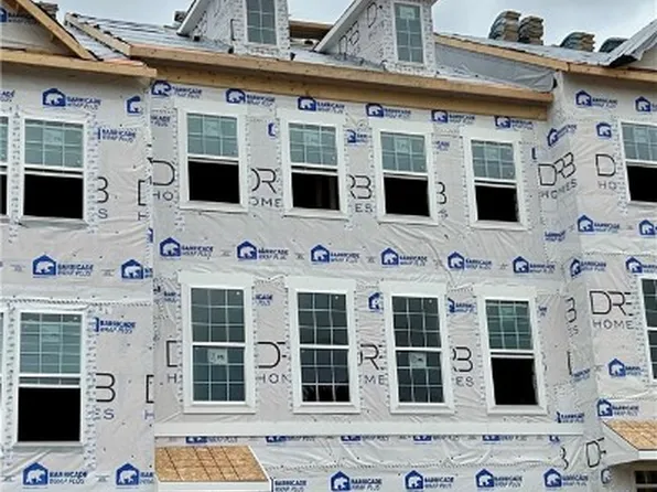 754 Olivia St, Pittsburgh, PA 15205