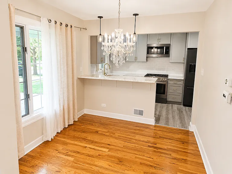 4529 Saratoga Ave — Photo 5