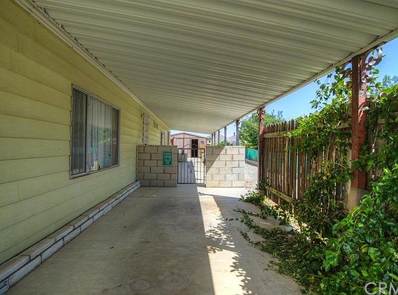 4th image of 34788 Lyn Ave