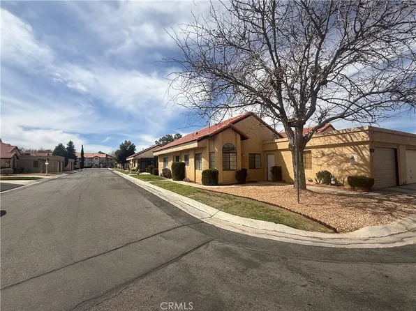 11620 Pepper Ln, Apple Valley, CA 92308