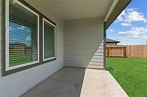 4 bed, 2.5 bath, 2451 sqft, $2,800 — Photo 2