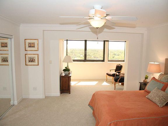 4th image of 2109 Bayshore Blvd #1004