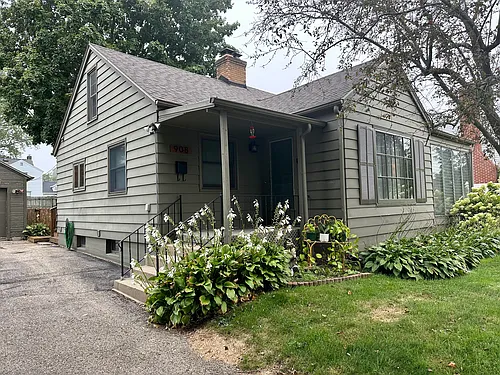 908 S Burchard Ave Photo 1