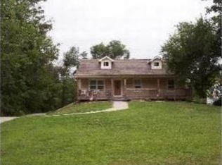 3330 Pomeroy Dr, Kansas City, KS 66109