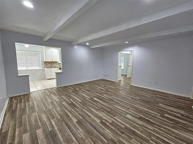 1400 Oakhill Drive — Photo 4