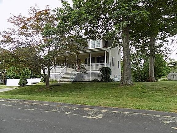 5th image of 250 Shirley Dr