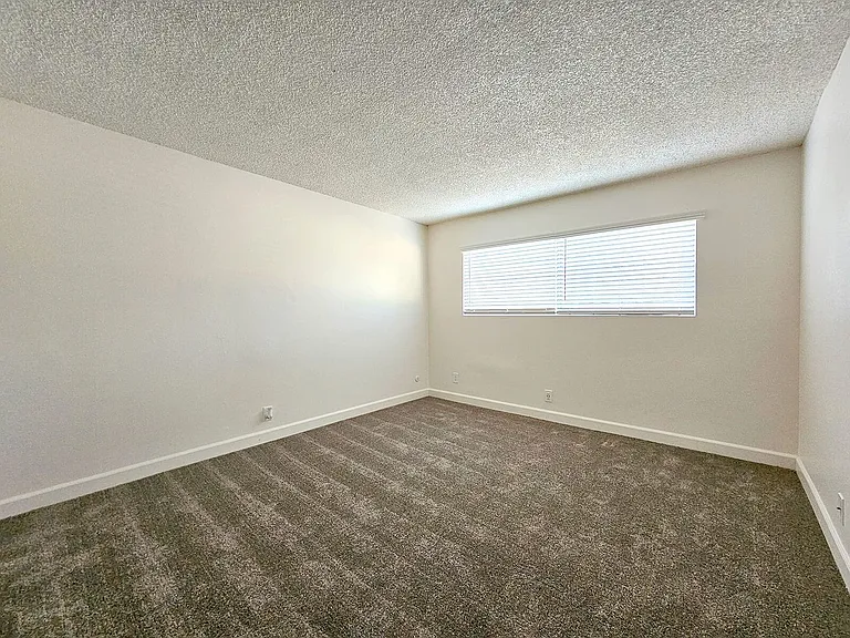 193 W Park Ave — Photo 7