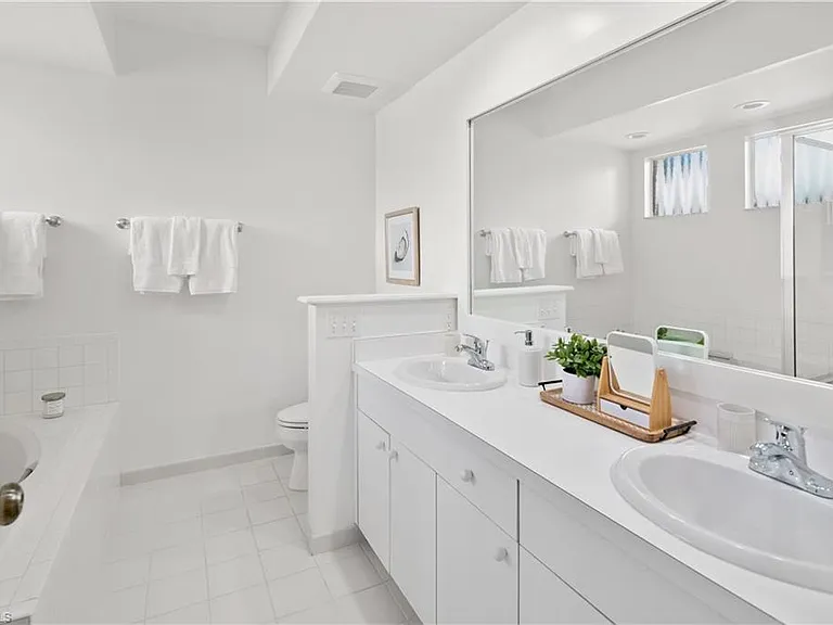 784 Willowbrook Dr #607 — Photo 13