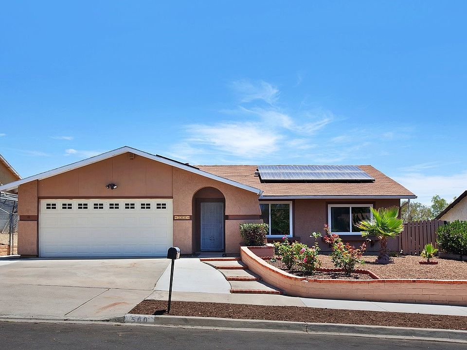 What great curb appeal!