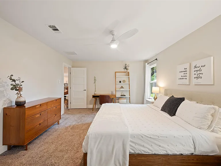 4902 Pelham Dr — Photo 25