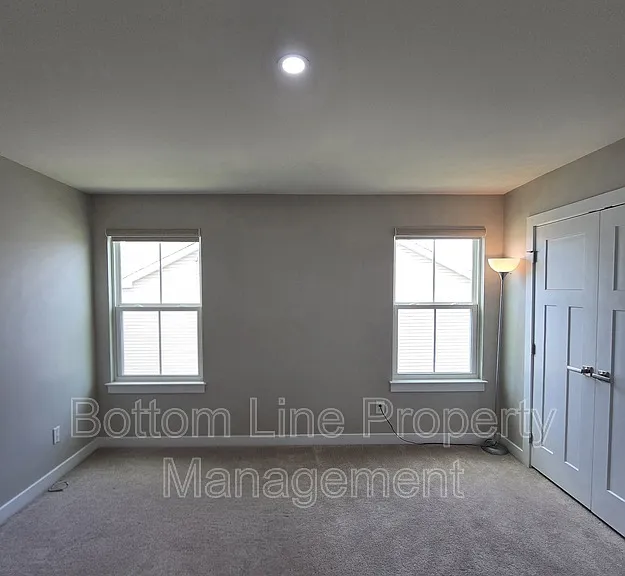 2030 Sewall Ave SW — Photo 32