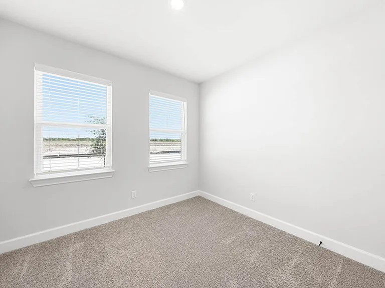 345 Magnolia Blvd — Photo 12
