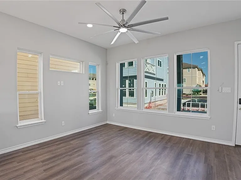 14933 Leeward Dr — Photo 13