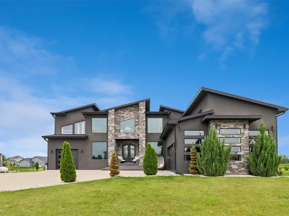 28803 Frost Ln, Adel, IA 50003