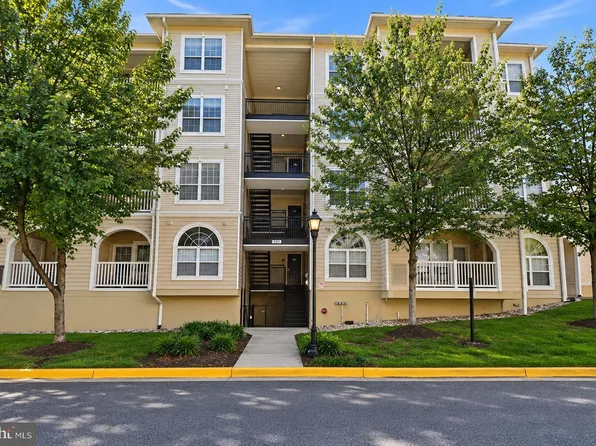 4550 Strutfield Ln APT 2403, Alexandria, VA 22311