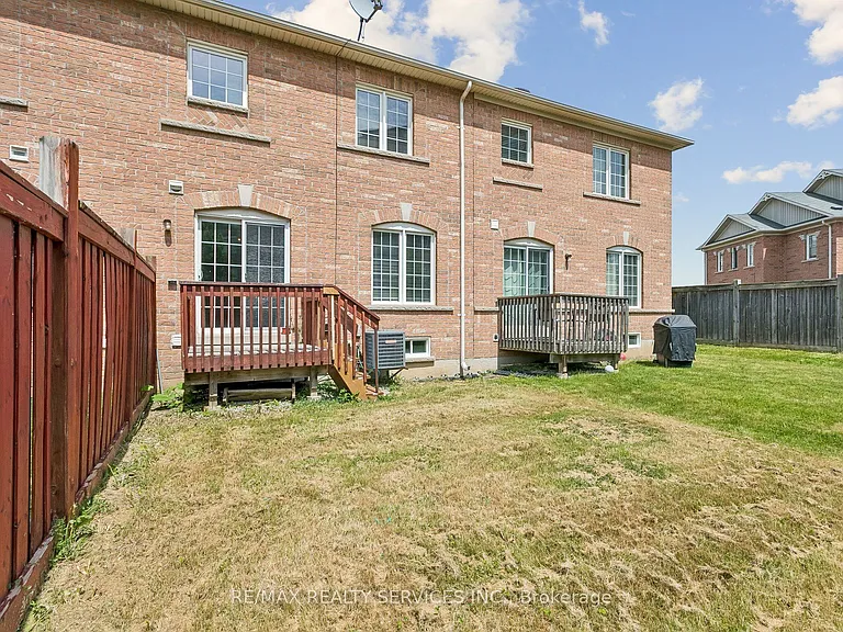 1385 Costigan Rd — Photo 26