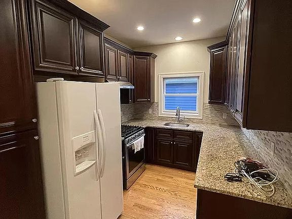 3rd image of 131 3rd St Floor 2