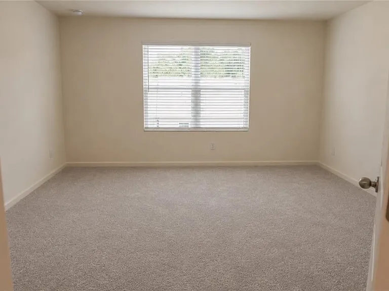 2095 Emerson Dr — Photo 6